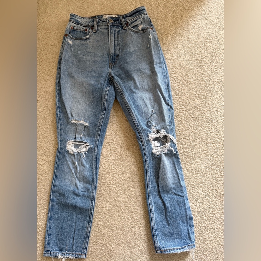 Abercrombie & Fitch The Skinny High Rise Jeans